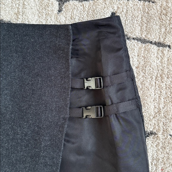 Vintage Express Gray and Black Mini Wrap Skirt with Buckles, Size 7/8 - Picture 3 of 9